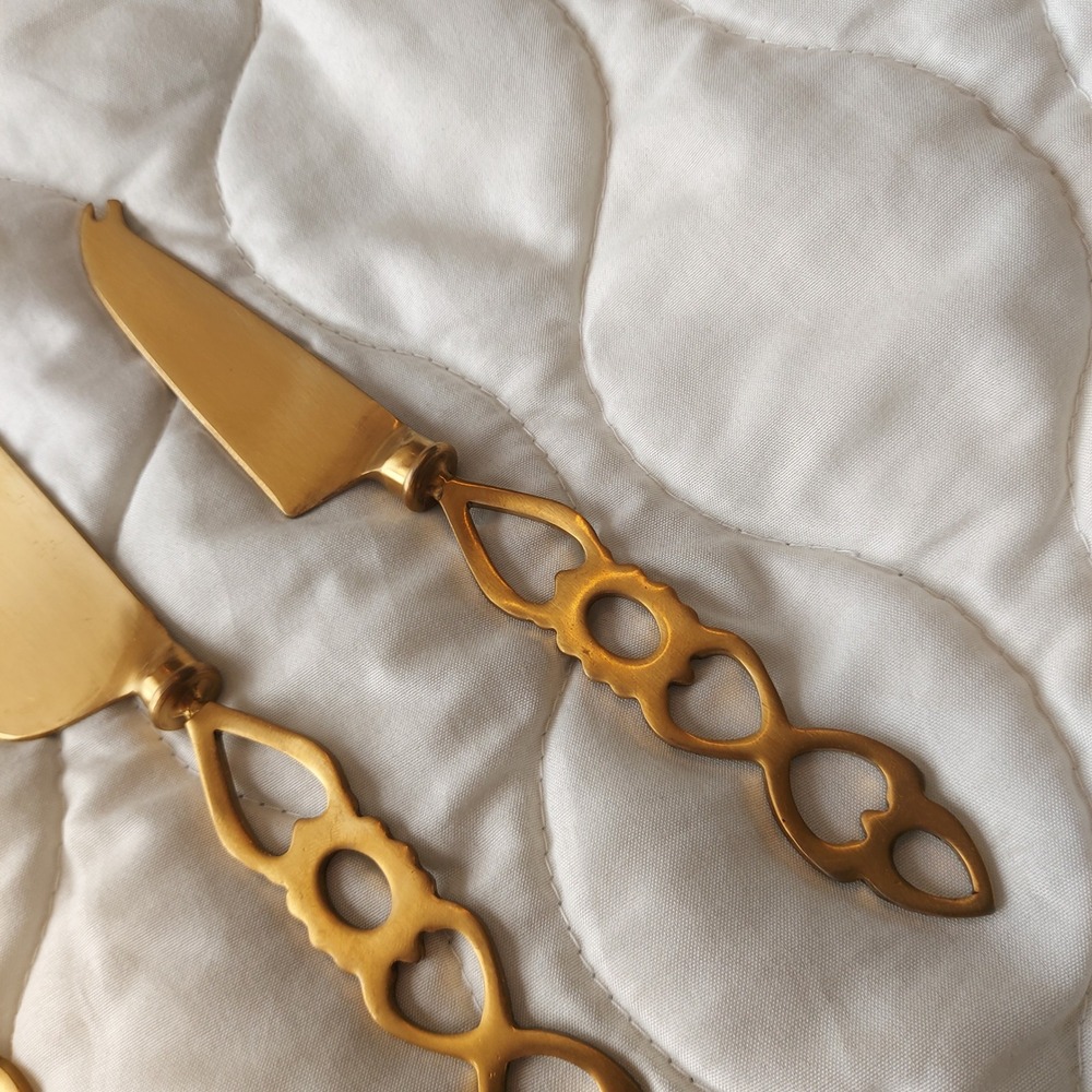 Gold Tone Cheese Knife Set 3 Piece Filigree Handle Charcuterie Serving Tools 8in - Picture 4 of 5